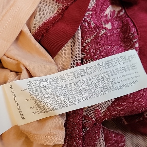 NWT MINKPINK  Sweetest Sound Floral Lace & Mesh Sleeve Romper Size Small - Picture 12 of 15